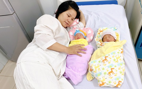 Cấp cứu và bảo tồn tử cung cho sản phụ sinh đôi bị rau cài răng lược đâm xuyên tới lớp thanh mạc thể hiếm, vô cùng nguy hiểm 