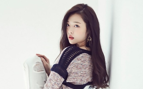 Sau 2 tháng Sulli qua đời, ngôi mộ của cố nghệ sĩ đã diễn ra cảnh tượng gây bức xúc