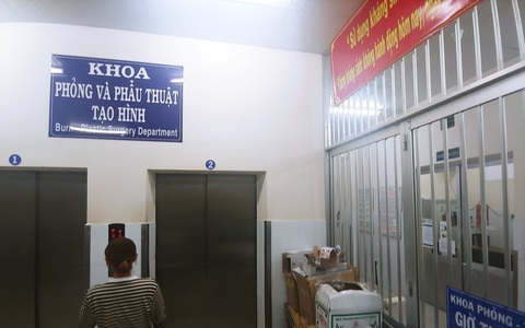 Tai nạn kinh hoàng: Tóc cuốn vào máy quấn chỉ đang khởi động, người phụ nữ bị tróc toàn bộ da đầu