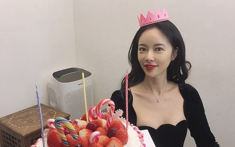 Mỹ nhân "She Was Pretty" Hwang Jung Eum tái xuất sau thời gian ở ẩn, bất ngờ nhất vẫn là khuôn mặt khác lạ