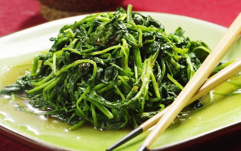 Thứ rau được ưa chuộng vào mùa đông bởi thơm ngon, siêu bổ máu nhưng tuyệt đối đừng quên những lưu ý quan trọng này khi ăn