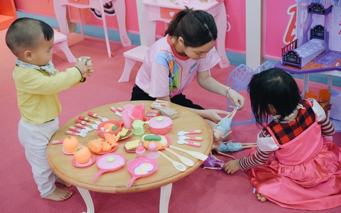 Khu vui chơi trẻ em Aeon Mall Hà Đông ngày đầu mở cửa: Dịch vụ mới mẻ, hứa hẹn là địa điểm giải trí cuối tuần hợp lý cho các gia đình