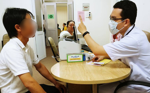 Sống chung với khối u suốt 20 năm vì không đau, người đàn ông bất ngờ mắc căn bệnh tưởng chỉ có ở phụ nữ