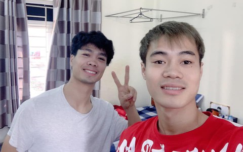 Văn Toàn nghẹn ngào chia tay Công Phượng sau 10 năm gắn bó, bình luận của Duy Mạnh, Đức Huy phá tan không khí 