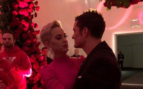 "Cướp biển" Orlando Bloom chính thức cầu hôn Katy Perry sau 6 năm ly hôn Miranda Kerr