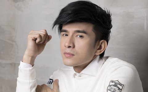 Đầu năm mới, Đan Trường đã "kể khổ" cho đời tài xế 