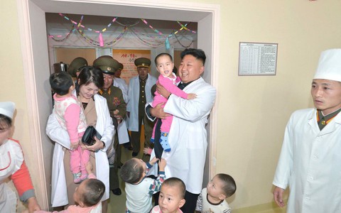 Những tiết lộ hiếm hoi về 3 người con của ông Kim Jong-un và người vợ xinh đẹp 