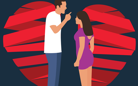 Đi làm về sớm một hôm, em vô tình biết được tâm địa đen tối của người mẹ chồng lúc nào cũng đặt tiền lên trên tất cả