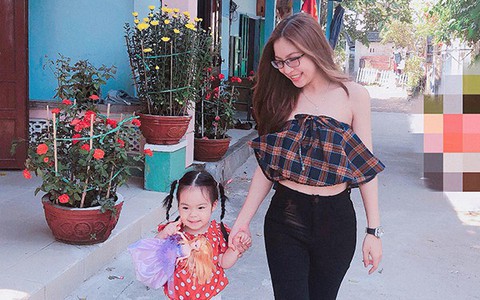 Vừa đầu năm mới, bạn gái Quang Hải đã gây tranh cãi vì ăn mặc hớ hênh, không chịu trả lời comment của bạn trai