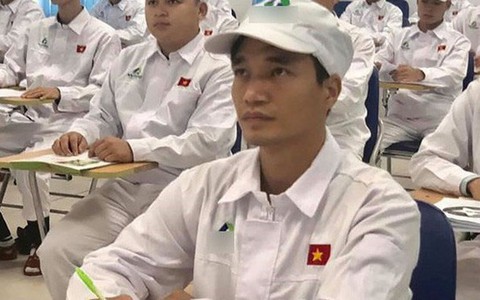 Bôn ba khắp nơi, ca sĩ Lệ Rơi lại về quê làm công nhân, chật vật xin việc vì "họ sợ tôi nổi tiếng"