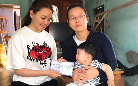 540 triệu đồng ủng hộ con gái mang đôi mắt xám tro của bà mẹ Phú Yên tội nghiệp