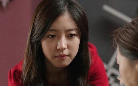 Mẹ chồng mong con gái về nhà nhưng lại không thích con dâu về ngoại, tôi chỉ hỏi ngược một câu khiến bà bối rối