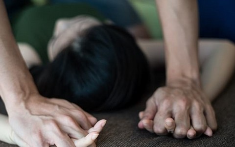 6 nam sinh hiếp dâm tập thể nữ sinh lớp 10 có thể nhận mức án lên đến 15 năm tù?