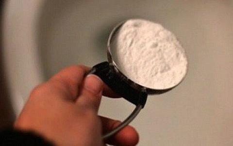 44 học sinh tiểu học ăn nhầm bột thông bồn cầu, phải nhập viện cấp cứu