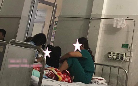 Khoảnh khắc chồng trùm chăn làm hành động "nhạy cảm" với vợ trên giường viện phụ sản khiến chị em tranh cãi dữ dội