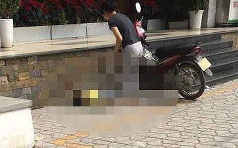 Vụ bé trai 3 tuổi rơi từ tầng 6 xuống tử vong: Mẹ và bà đi chợ, anh để em trong nhà đi chơi