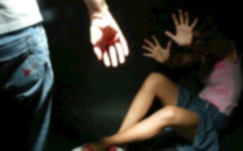 Bắc Giang: Nữ sinh lớp 8 nghi bị bố ruột xâm hại tình dục 4 năm trời, cô giáo chủ nhiệm bức xúc làm đơn tố cáo