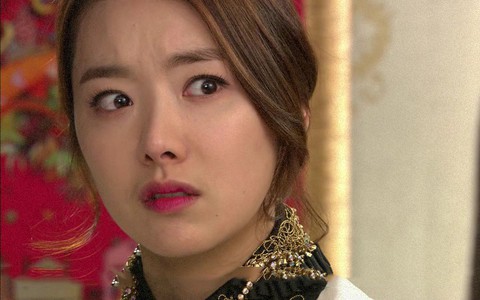 Chị chồng tới “ăn dầm ở dề” không làm gì vẫn được mẹ chồng bênh, tôi đi công tác chục ngày liền xảy ra chuyện bất ngờ