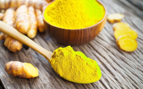 Dùng bột nghệ sai cách, nhiều người rước bệnh vào thân