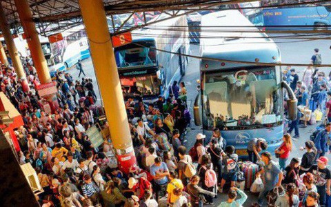 Dòng người ùn ùn đổ về Thái Lan dịp lễ Songkran, "7 ngày nguy hiểm" bắt đầu