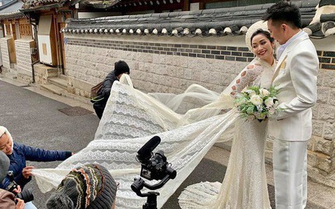 Ốc Thanh Vân cùng ông xã chụp ảnh cưới ngọt ngào như vợ chồng son tại Hàn Quốc sau 2 thập kỉ gắn bó