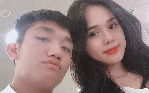 Bạn gái Trọng Đại nũng nịu cực đáng yêu sau trận đấu trên sân Hàng Đẫy