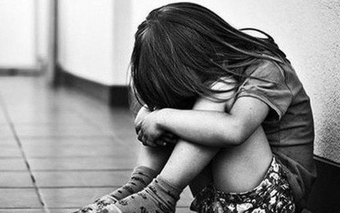 Nghi án thầy giáo ở Bình Thuận dâm ô 4 bé gái học lớp 1 nhiều lần
