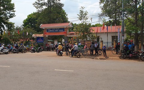 2 nữ sinh lớp 4 bị 4 nam sinh cùng lớp chọc ghẹo rồi đánh phải nhập viện tâm thần kiểm tra