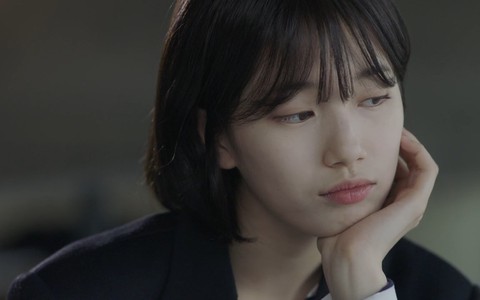 Ngay lần đầu tới ra mắt, cô gái đã "bỏ của chạy lấy người" khi cùng vào bếp với mẹ chồng tương lai