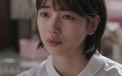 Chị dâu tát đỏ má em chồng mới sinh vì dám hất tung mâm cơm vừa nấu, nhưng khi biết sự thật thì hối hận tột cùng