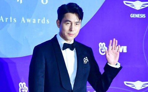 "Baeksang 2019" gây tranh cãi gay gắt, Jung Woo Sung đoạt giải nhưng vẫn bị chê không xứng đáng