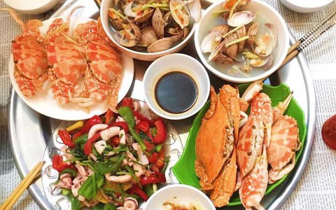 Bí quyết chi tiêu của bà nội trợ 9X chỉ tốn hơn 1 triệu/tháng tiền chợ mà bữa nào cũng đầy ắp hải sản