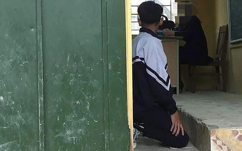 Phạt học sinh quỳ trong lớp, cô giáo vi phạm gì?