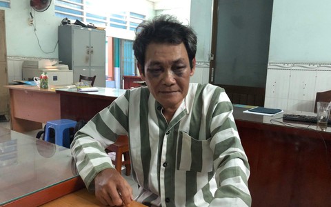 TP.HCM: Bé gái 7 tuổi nghi bị ông già 63 tuổi dâm ô, người dân vây đánh kẻ "biến thái" bầm  2 con mắt