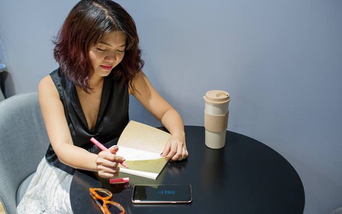 Nữ giám đốc nổi tiếng MXH chia sẻ 7 bí quyết giúp hội chị em công sở lấy lại tinh thần làm việc sau kỳ nghỉ lễ