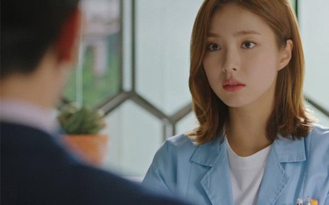 Chồng bỏ người vợ từng đồng cam cộng khổ để lấy gái trẻ, 3 năm sau anh ngậm ngùi nhận quả đắng vì cô vợ mới