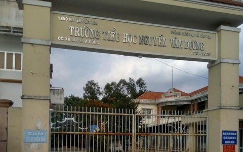 Học sinh tiểu học bị phạt đến mức nôn ói, phụ huynh yêu cầu xử lý nghiêm thầy giáo