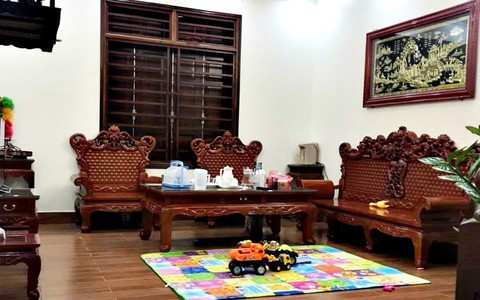 Khổ vì osin: Gia đình Bắc Ninh thuê phải giúp việc “chảnh” hơn bà nội, lúc nghỉ việc còn "tiện tay" cầm sợi dây chuyền và bộ ấm chén