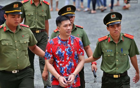 Văn Kính Dương khai do áp lực kinh tế nên buôn bán ma túy, đàn em trong đường dây giúp sức vì tình cảm