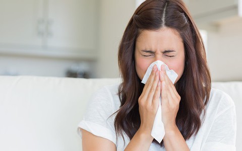Nghe thì có vẻ đơn giản nhưng bạn hoàn toàn có thể sẽ bị điếc chỉ vì... xì mũi