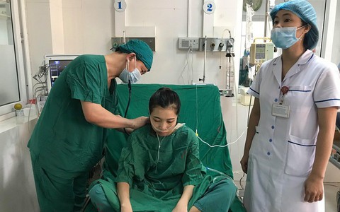 Cô gái trẻ rơi vào tình trạng "ngàn cân treo sợi tóc" vì di chứng nặng nề từ bệnh lao