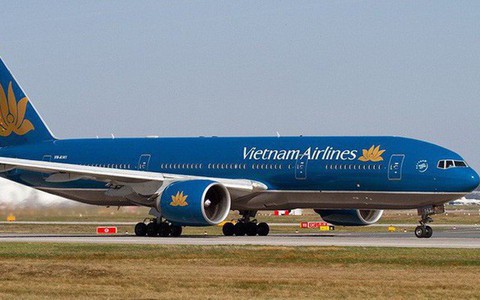 Em bé 2 tuổi hôn mê, máy bay Vietnam Airlines hạ cánh khẩn cấp sau 15 phút bay