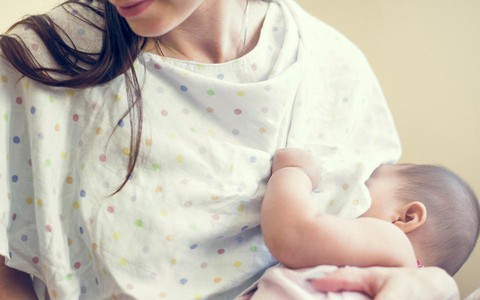 Có những phụ nữ tiết sữa từ… âm hộ, nách: Tuyến vú lạc chỗ và sự lo lắng của nhiều chị em mang thai, sinh con
