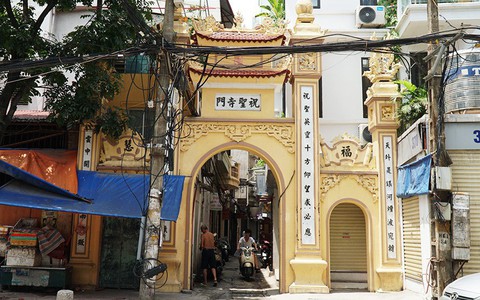Chuyện những cổng làng trên con phố cổ Hà Nội, nơi người dân có một nhịp sống "khác lạ"