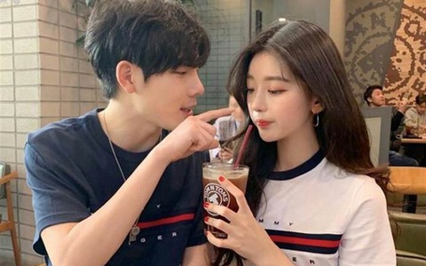 Chuyện tình "đũa lệch" xôn xao MXH, nhưng éo le nhất là chàng trai lại có mối quan hệ "đặc biệt" với mẹ cô gái