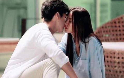 "Chiếc lá bay" - Phim Thái đang gây sốt dân mạng Việt vì câu chuyện tréo ngoe, nam chuyển thành nữ cướp... chồng cô ruột