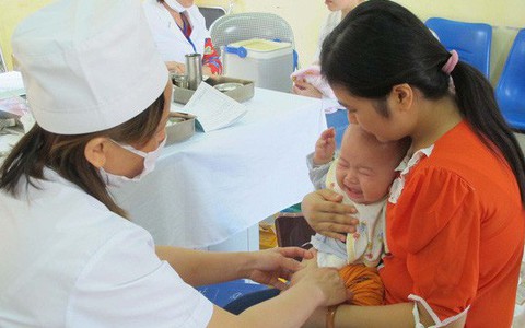 6 mũi vắc-xin cực kì quan trọng cha mẹ không thể bỏ qua khi cho con đi tiêm phòng 