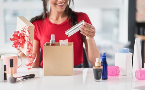 Ngày càng xuất hiện nhiều ca biến chứng sau khi dùng mỹ phẩm kém chất lượng, bác sĩ khuyến cáo cách chọn đúng mỹ phẩm làm đẹp