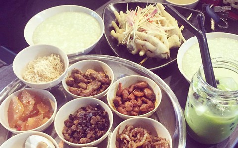 Cháo trắng lá dứa, món ăn thanh đạm của người Sài Gòn ngon cỡ nào mà "ngọc nữ" Tăng Thanh Hà cũng mê?