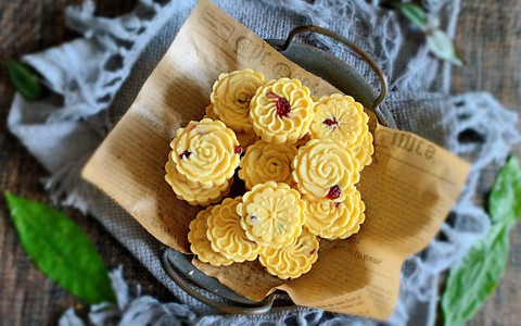 Bé chậm tăng cân, mẹ làm ngay bánh đậu xanh phô mai cải thiện tức thì cân nặng!